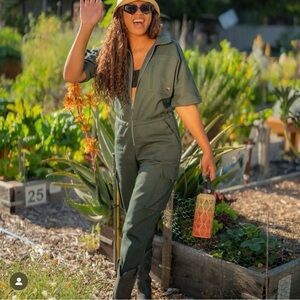 Wondery Outdoors Juniper Camp Jumpsuit in Forest Green Size Small